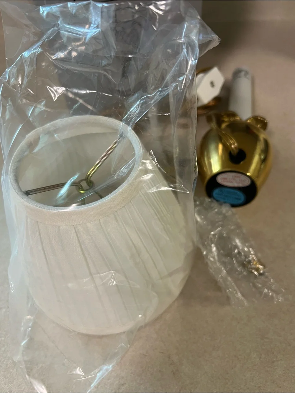 Gold Pineapple Accent Lamp Base with White Bulb Sleeve new in box